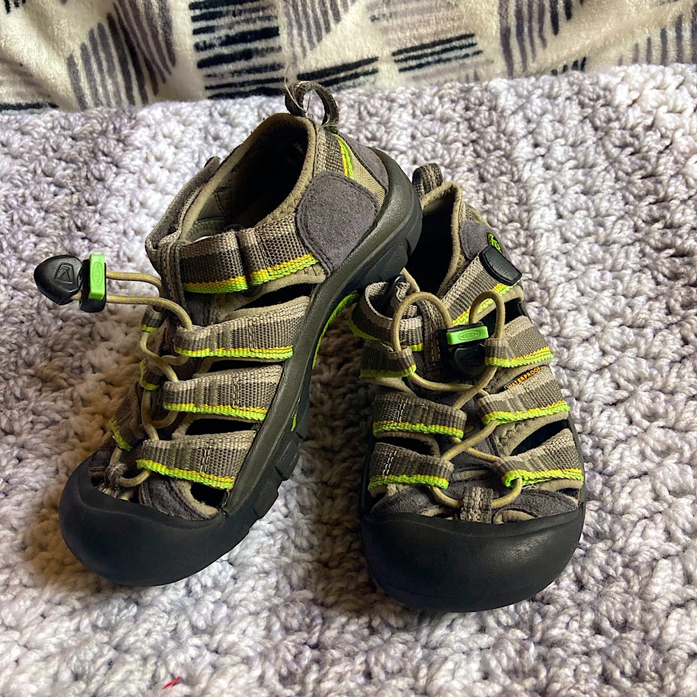 Boys KEEN shoes